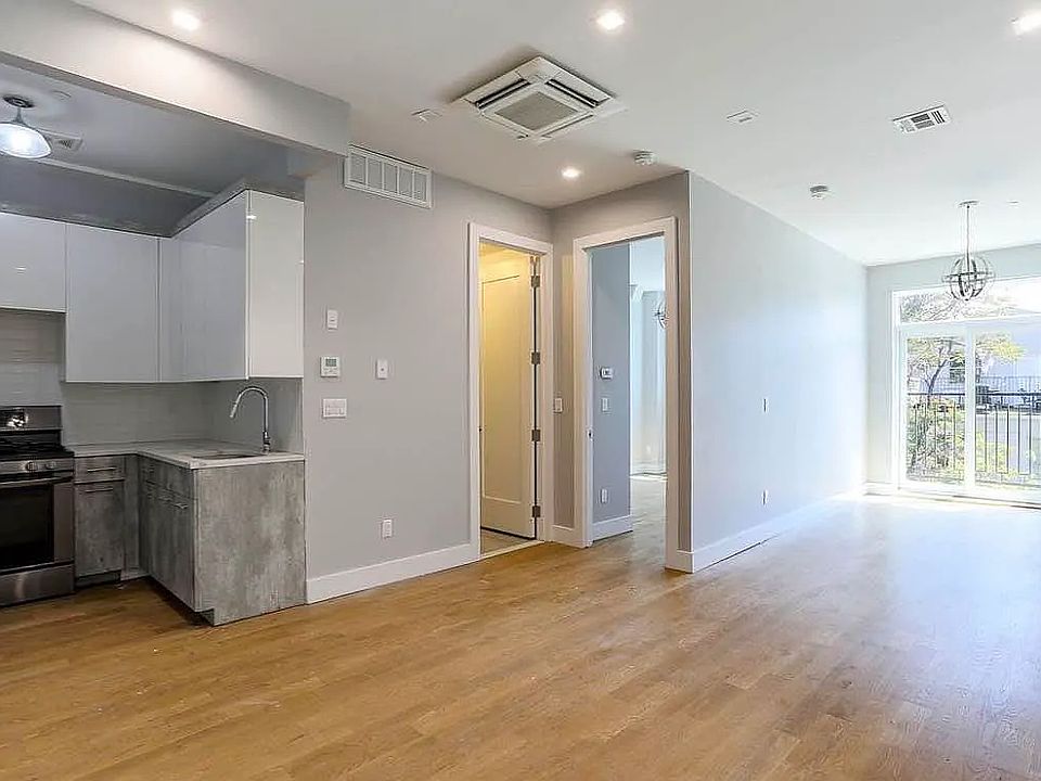 1st image of 76 Hart St #3R