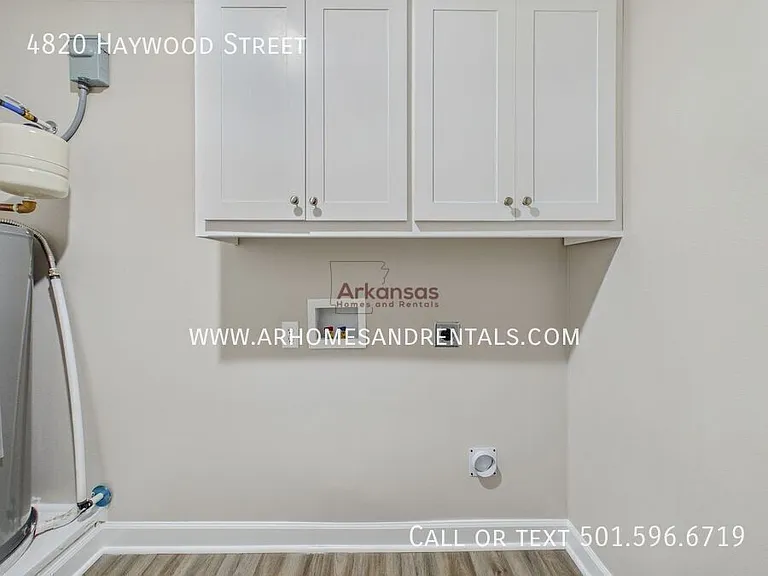 4820 Haywood St — Photo 12