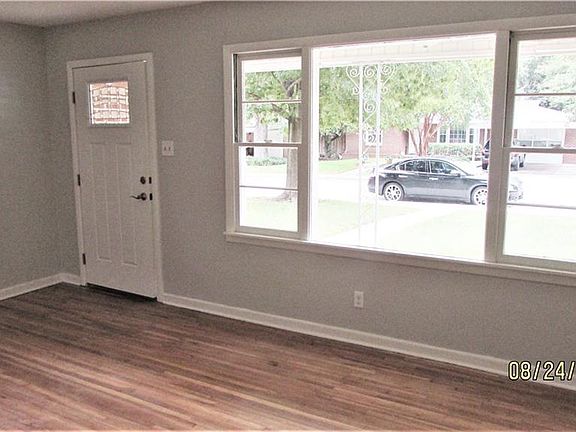 3rd image of 5708 S Wells Cir