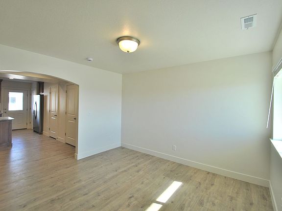 3rd image of 315 N 2650 W #10