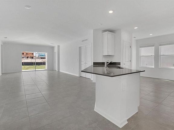 4th image of 3186 Armstrong Ave #A