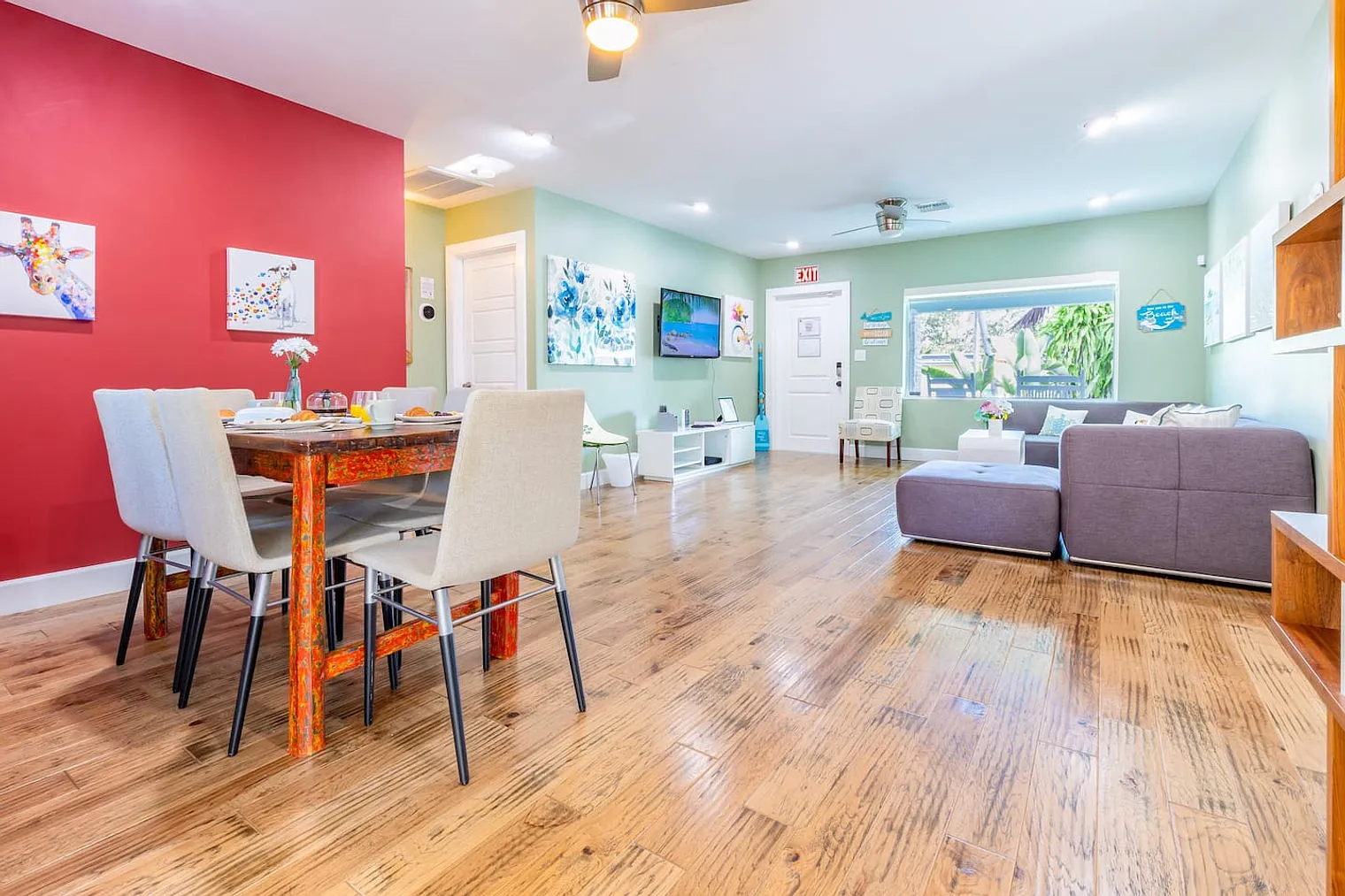 2 bed, 2.5 bath, 1259 sqft, $7,310 — Photo 2