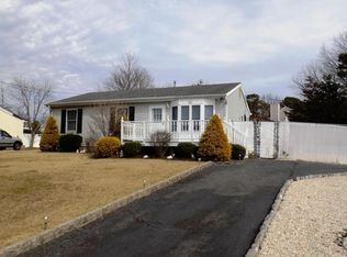1692 Breakers Dr, Manahawkin, NJ 08050