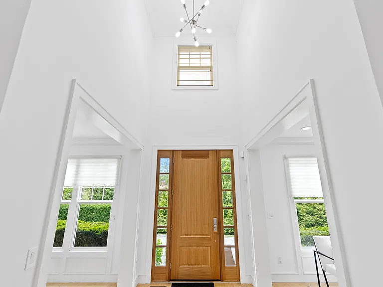 106 Henry Rd — Photo 4
