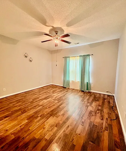 986 Savannah Ln — Photo 7