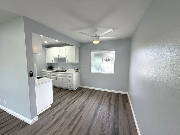 4th image of 535-545 Greenbrier Dr #545-01