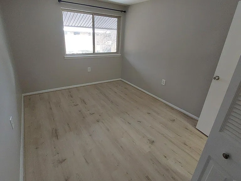 18622 Walkers Choice Rd #6 — Photo 31