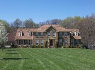 5 Equestrian Ct, Derwood, MD 20855