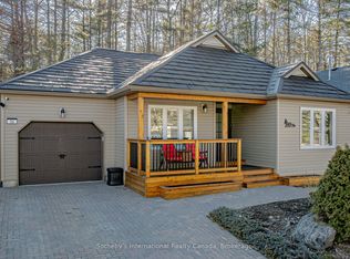 35 Pineridge Gate, Gravenhurst, ON P1P 1Y4
