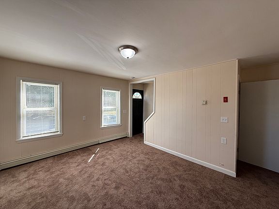 Living Room (1st Floor)