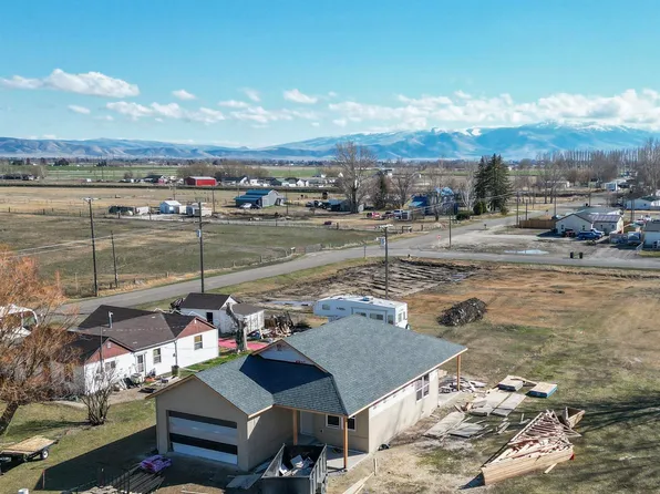 151 18th St, Heyburn, ID 83336