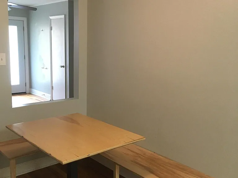 110 Bennett Ct — Photo 6
