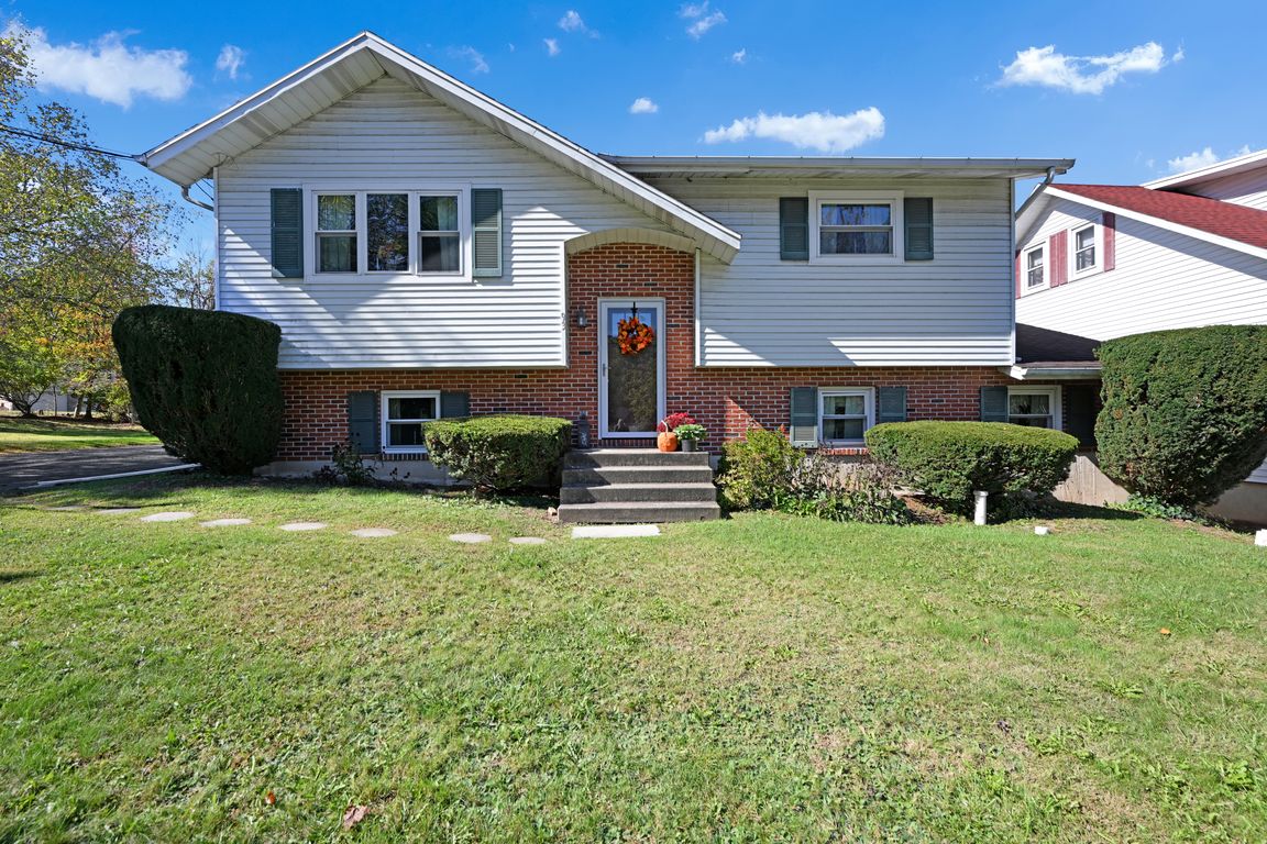 01-Exterior Front