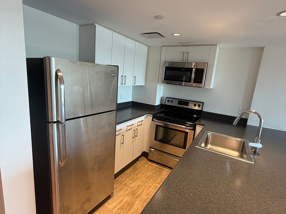 1st image of 296 Harvard St #6