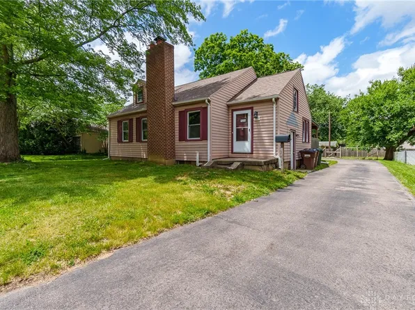 709 E Dorothy Ln, Kettering, OH 45419