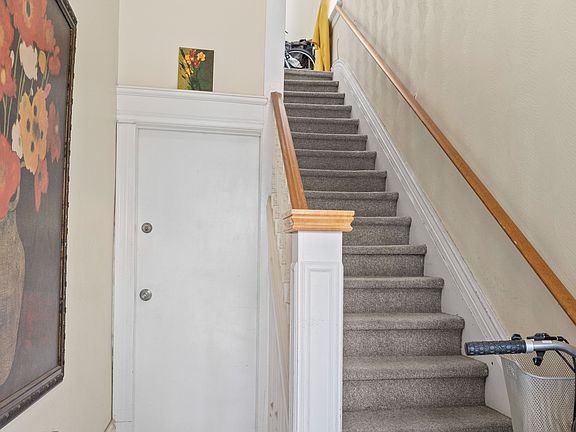 5th image of 551 Adelaide St N