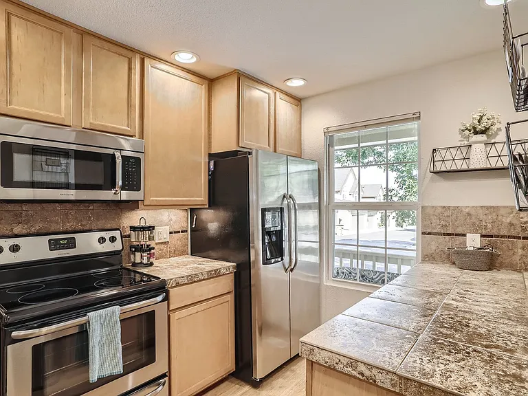 10587 W Maplewood Dr #F — Photo 3