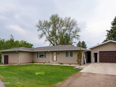 1207 4th Ave SE, Devils Lake, ND, 58301
