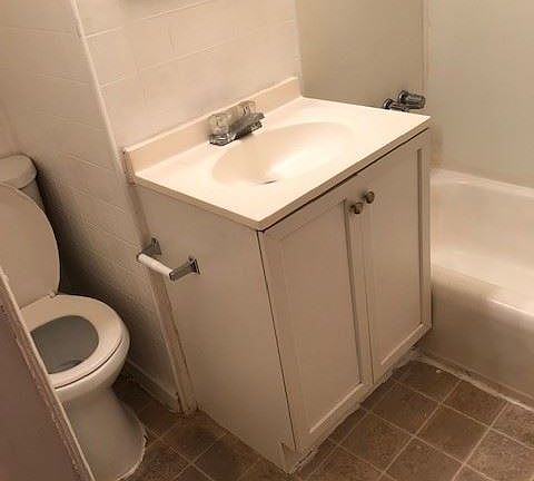 3rd image of 5675 Akra Ave