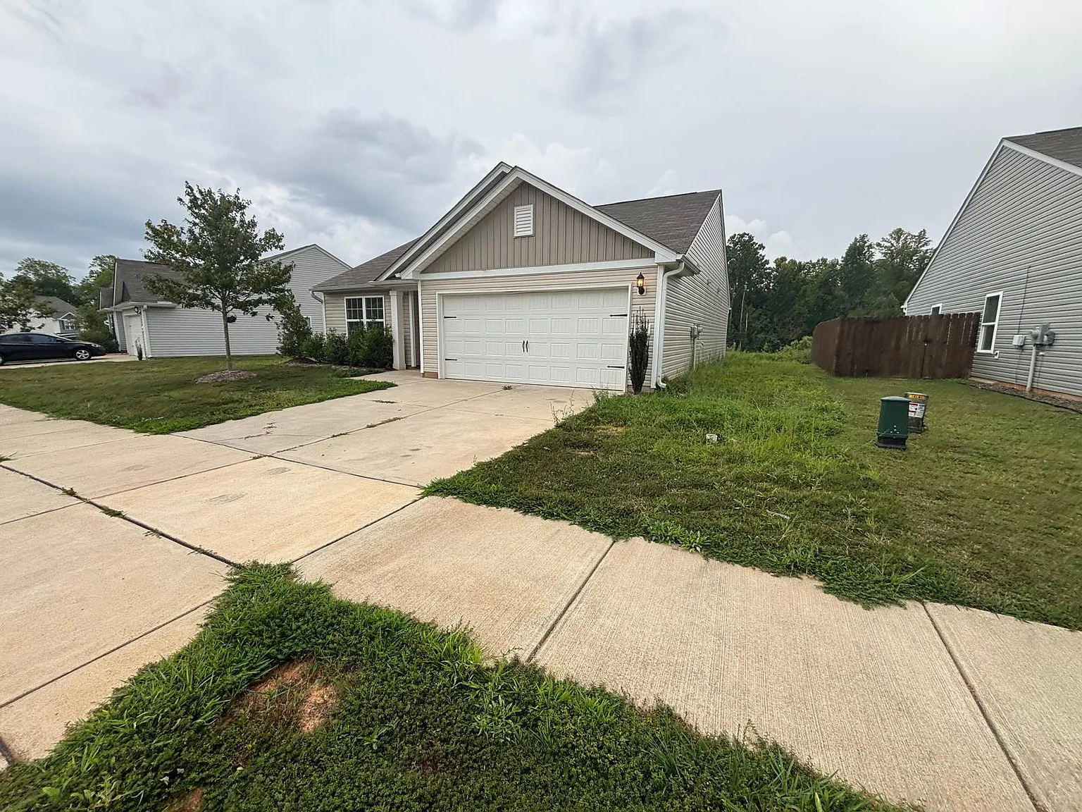 3 bed, 1317 sqft, $1,750 — Photo 3