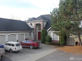 7233 135th Pl SE, Renton, WA 98059