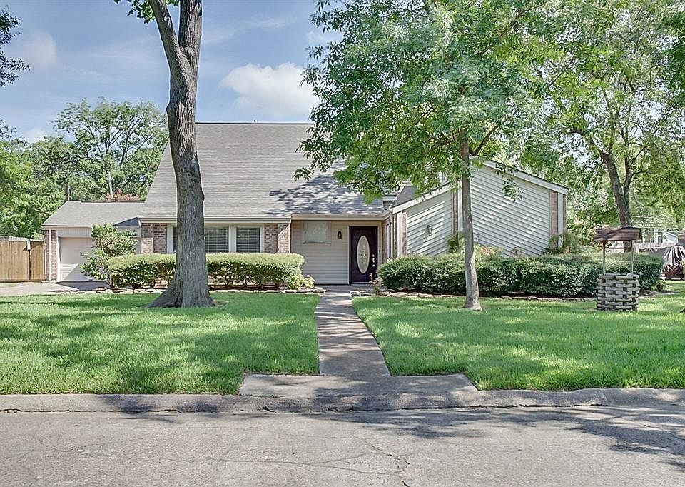 1st image of 502 Post Oak Dr