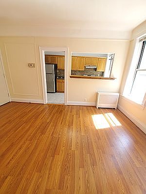 3rd image of 23-67 Crescent St #2F