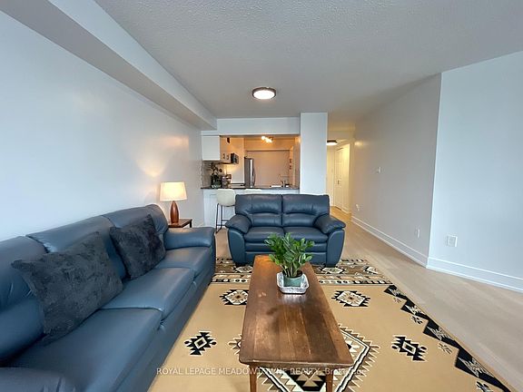 3rd image of 236 Albion Rd #309