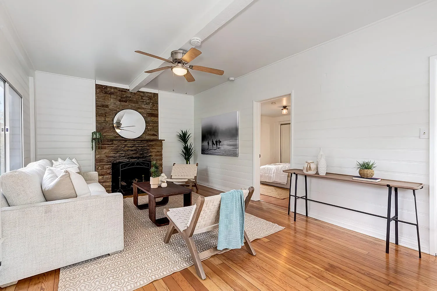 2 bed, 1215 sqft, $6,000 — Photo 3