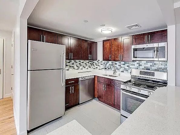 2625 28th St APT BD