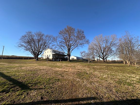 3rd image of 683 E Nobob Rd