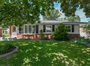 W151N8691 Marshall Dr, Menomonee Falls, WI 53051