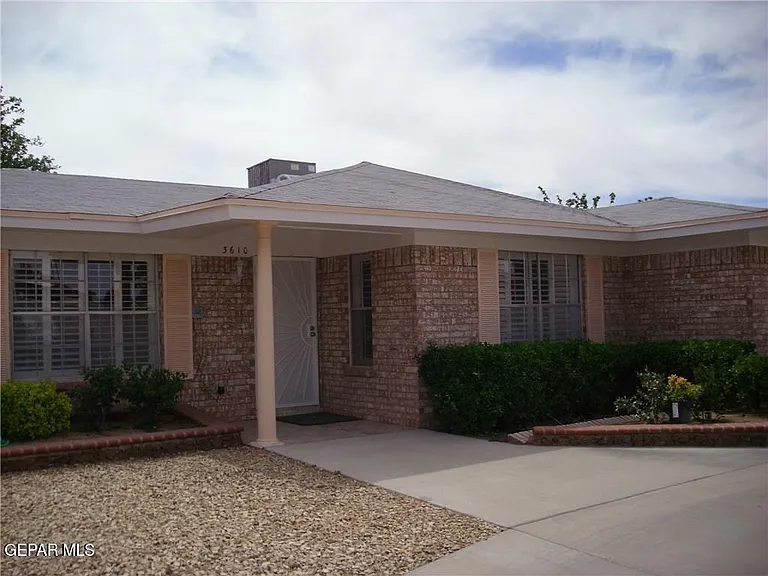 3610 Buxton Dr — Photo 6
