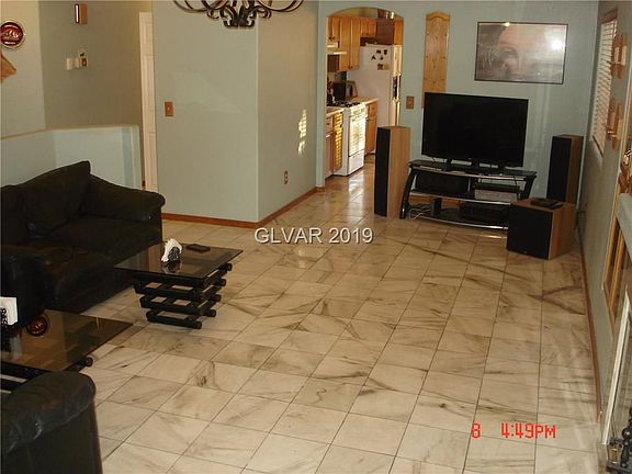 5th image of 8673 Keewatin Ct