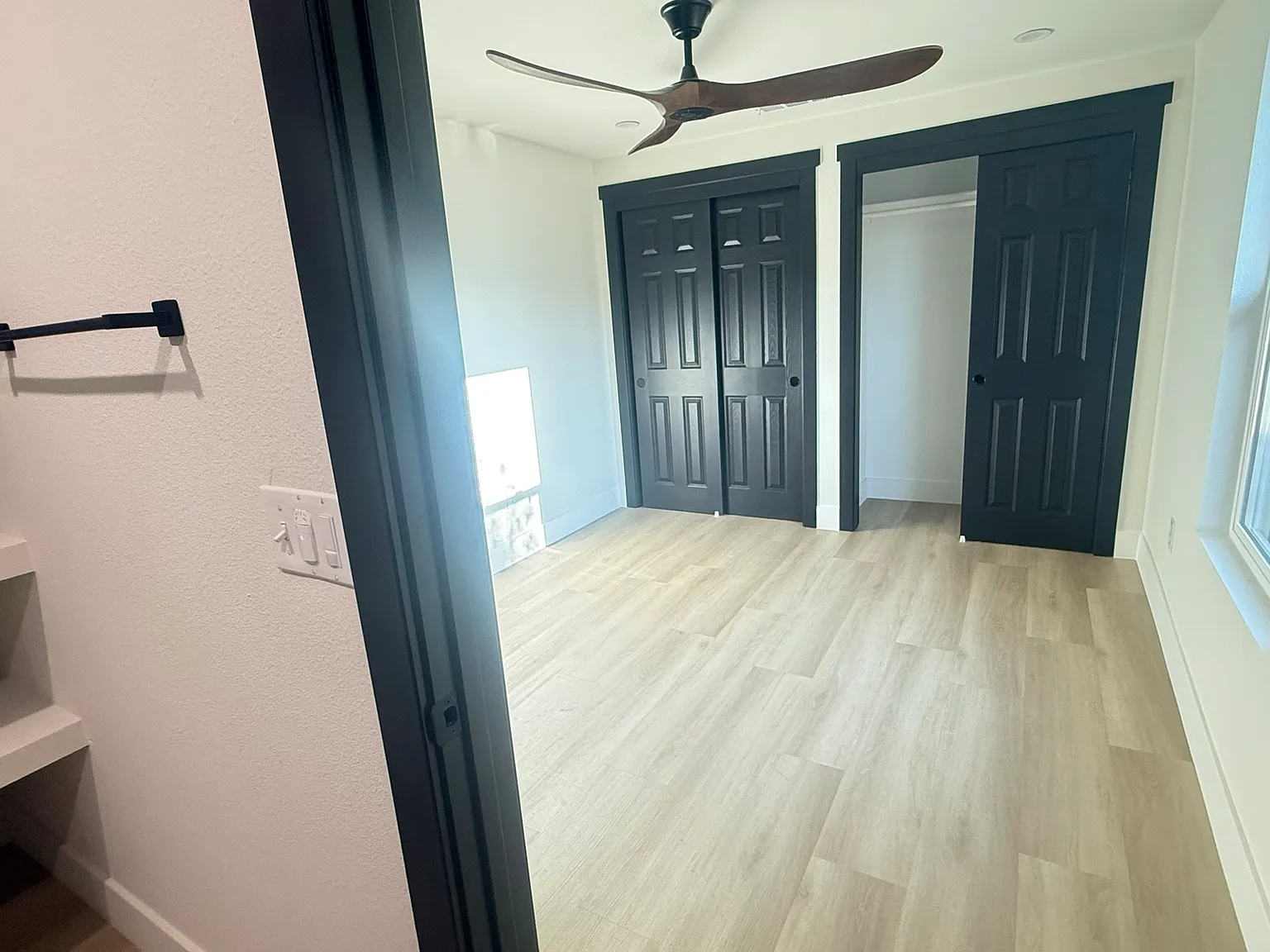 2 bed, 927 sqft, $1,950 — Photo 3