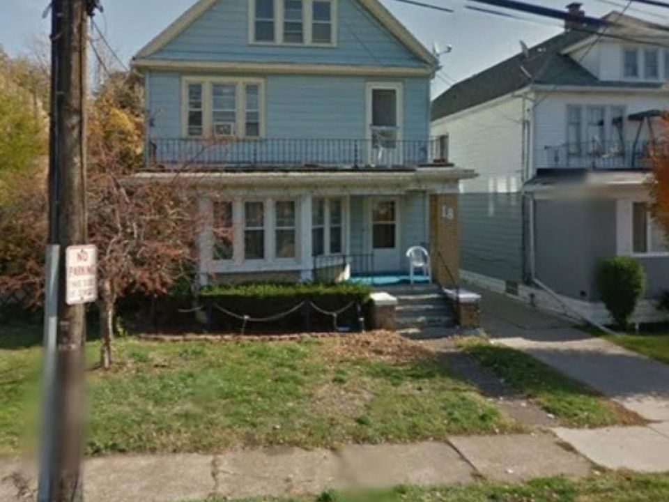1st image of 18 Franklin St #2