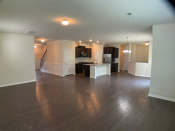 4th image of 2109 Turling Way