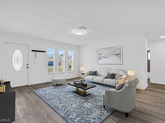 5th image of 1136 SW 44th Ter