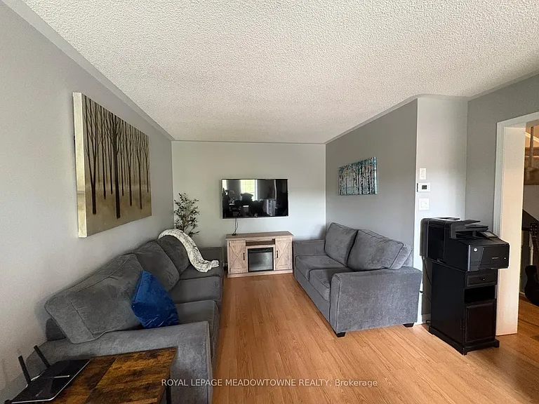 774 Shortreed Cres — Photo 12