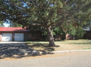 1210 Vernon St, Plainview, TX 79072