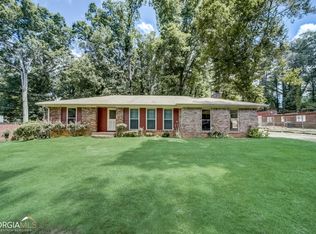 2525 Hogan Rd, East Pt, GA 30344