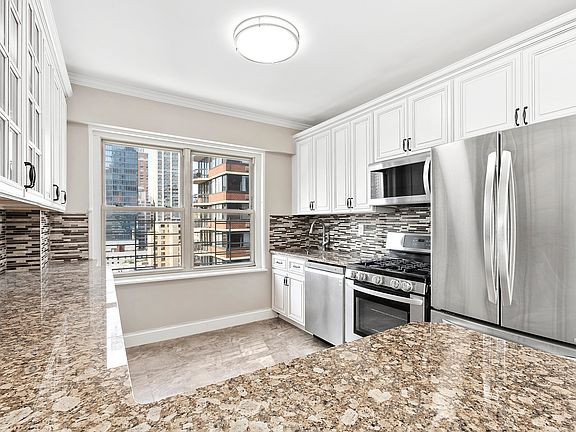 4th image of 370 E 76th St #1508A