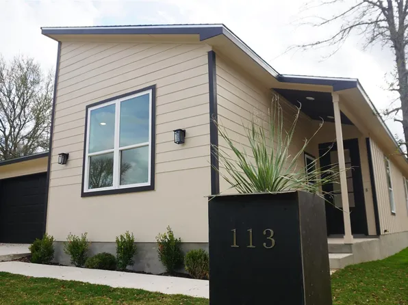 113 Mokulua Ln, Bastrop, TX 78602