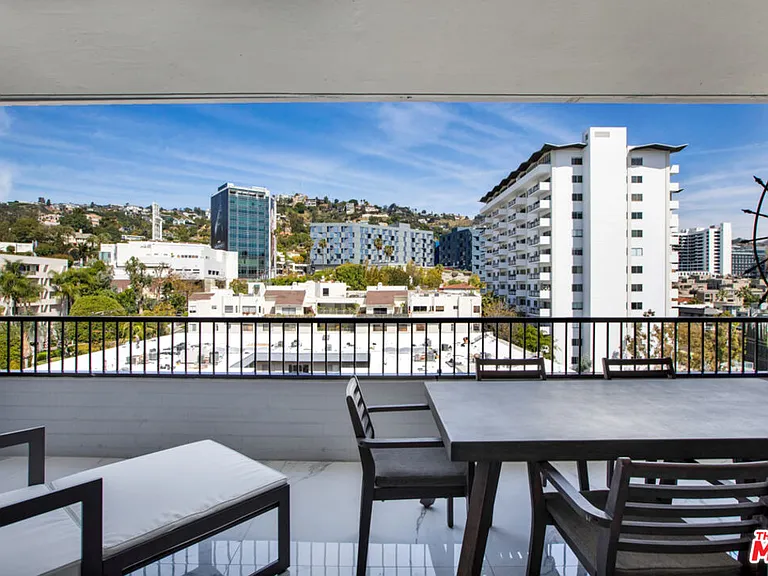 1100 Alta Loma Rd #1103 — Photo 37