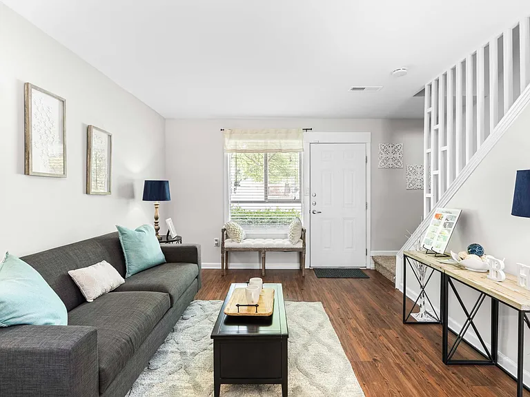 Brook Hill Townhouse — Photo 12
