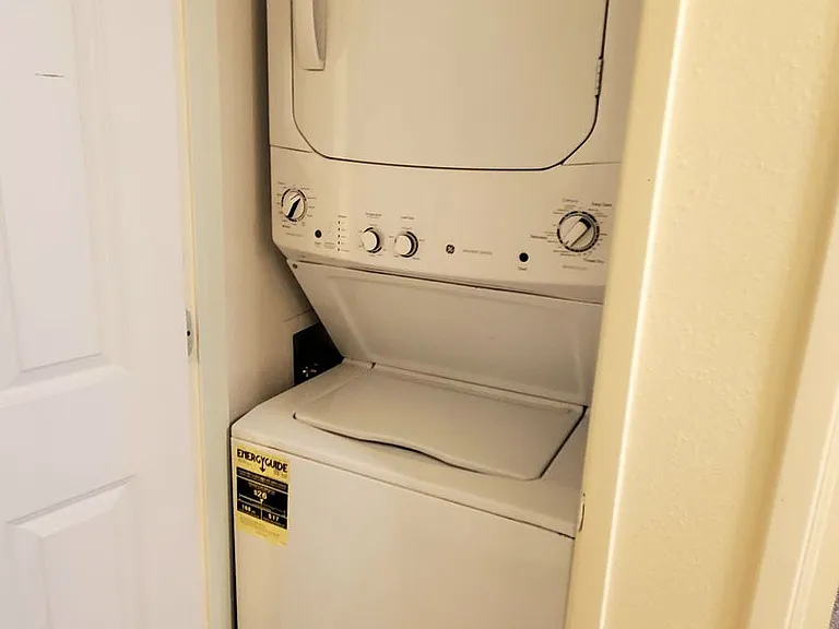 Fairview Apartments — Photo 15