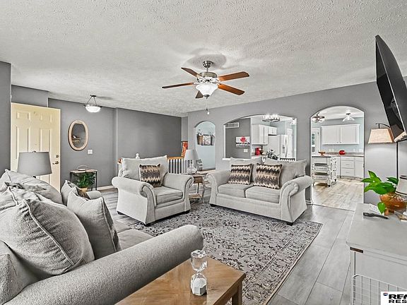 5th image of 8535 Sheffield St
