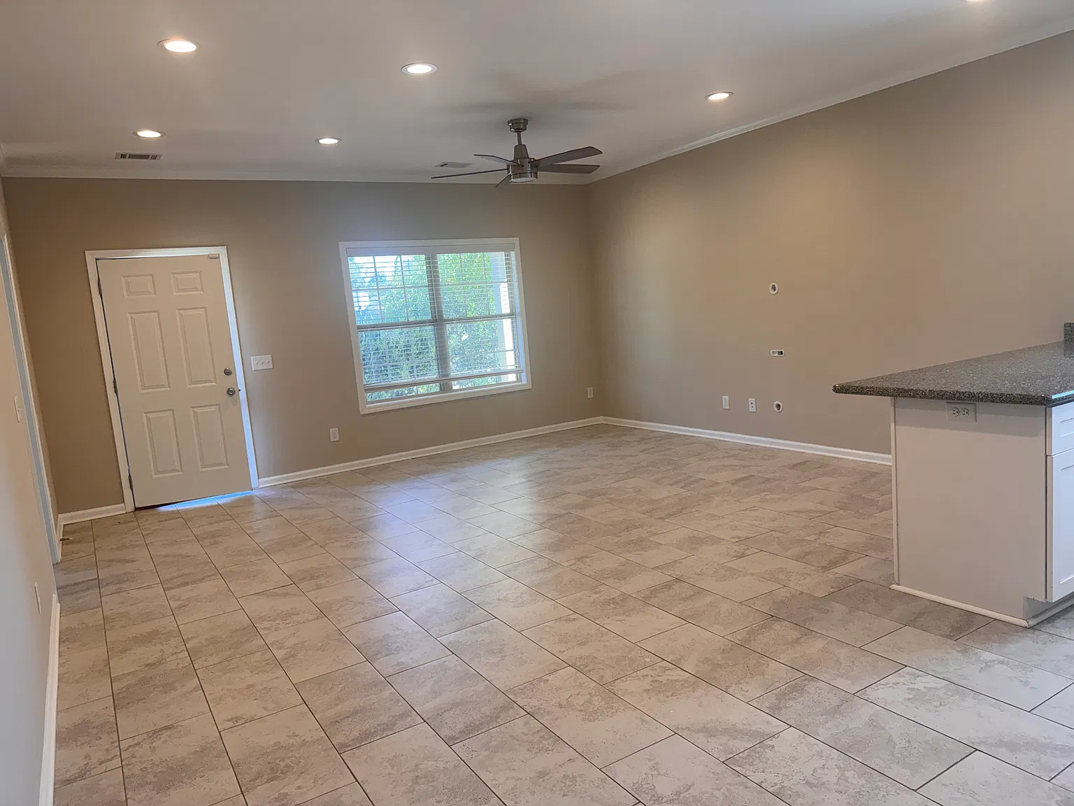 3 bed, 1563 sqft, $2,000 — Photo 1
