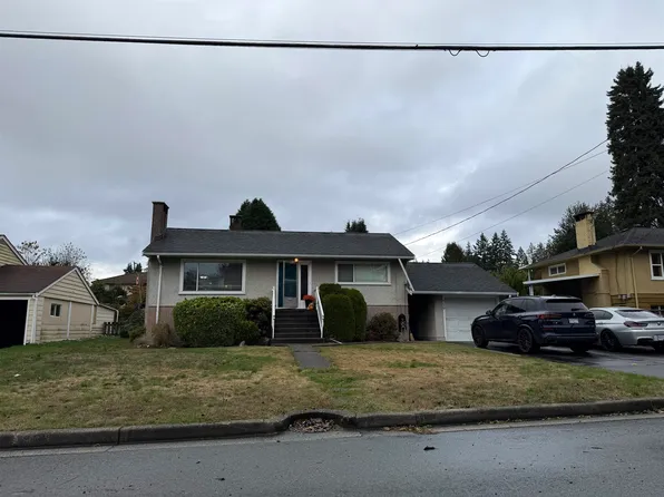 719 Ivy Ave, Coquitlam, BC V3J 2J1