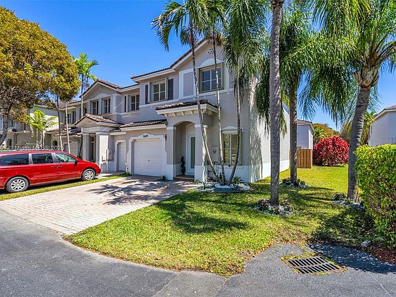 3rd image of 5609 NW 113th Ct